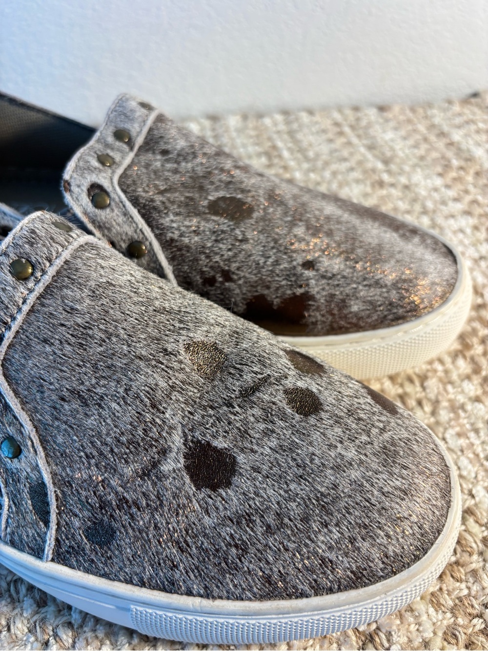 Boutique by Corkys Pine Top Cowhide Print Studded Slip-On Sneakers Size 7 - Picture 5 of 7